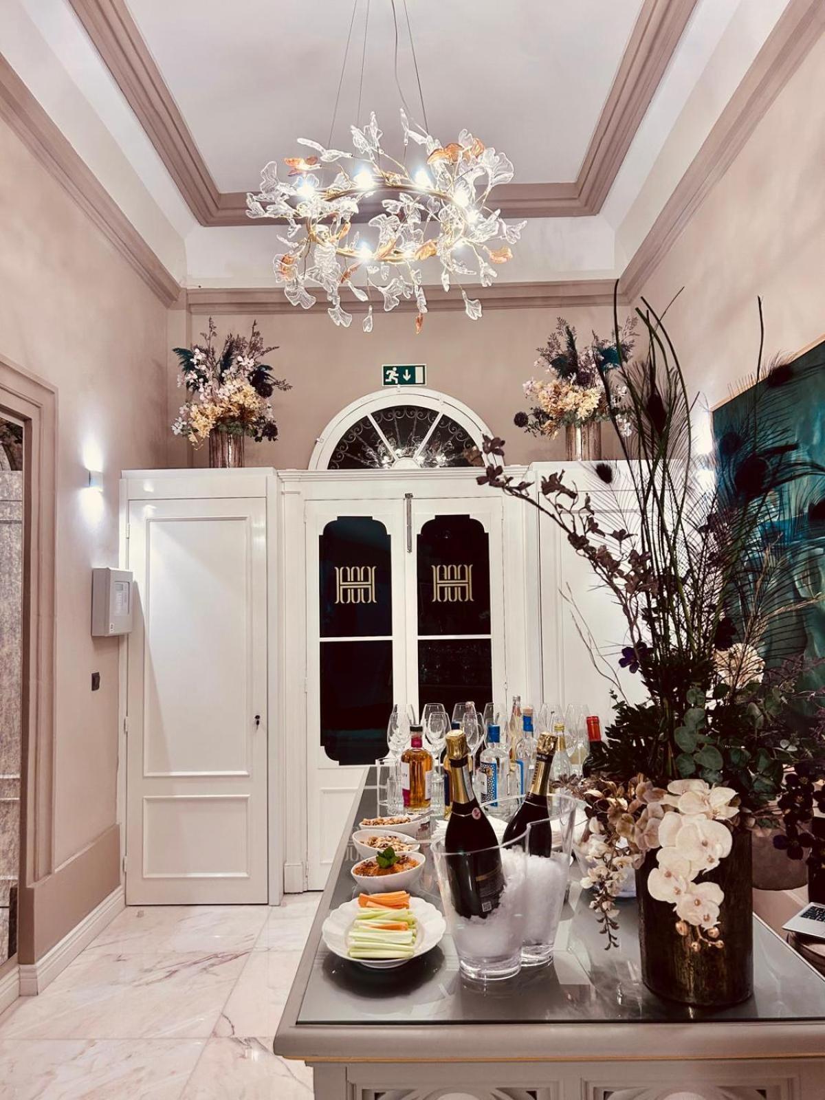 Howard House Hotel มดินา ภายนอก รูปภาพ