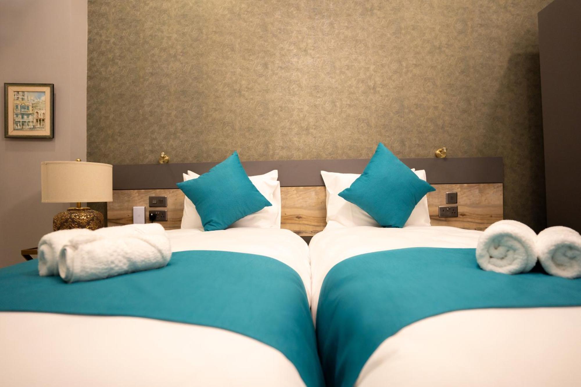 Howard House Hotel มดินา ภายนอก รูปภาพ